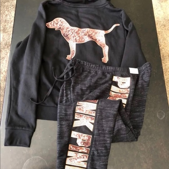 Victoria Secret sets - Picture 1 of 8